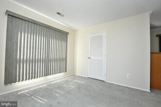 504 Ginger Dr in Mount Laurel, NJ - Building Photo - Building Photo