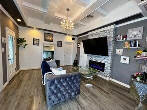 18408 E Covina Blvd in Covina, CA - Building Photo - Building Photo