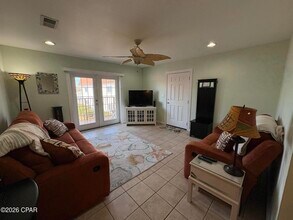 2100 W Beach Dr in Panama City, FL - Foto de edificio - Building Photo