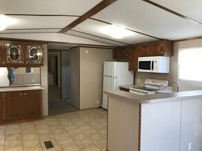 133 James Way in Dandridge, TN - Foto de edificio - Building Photo