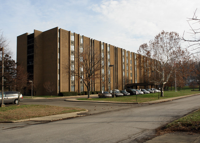 Pleasantview Towers in Vienna, WV - Foto de edificio - Building Photo