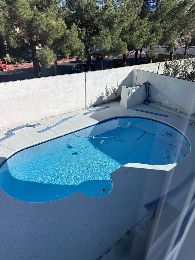 9684 Summer Cypress St in Las Vegas, NV - Building Photo - Building Photo