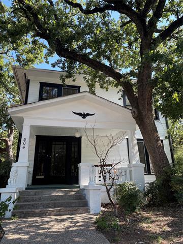 804 W Hickory St in Denton, TX - Building Photo