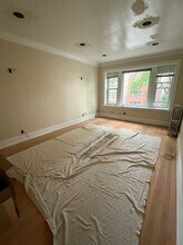 2042 W Farragut Ave in Chicago, IL - Building Photo - Building Photo