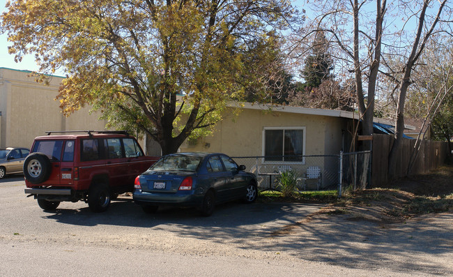 637 Maple Ave in Beaumont, CA - Building Photo - Building Photo