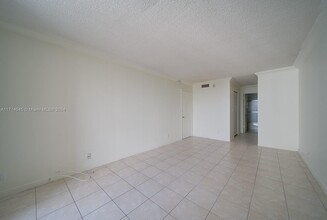 2903 N Miami Beach Blvd in North Miami Beach, FL - Building Photo - Building Photo