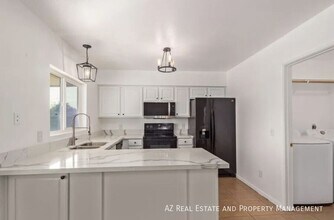 6421 W Carol Ave in Glendale, AZ - Building Photo - Building Photo