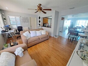 5010 NW 51st Ct in Tamarac, FL - Building Photo - Building Photo