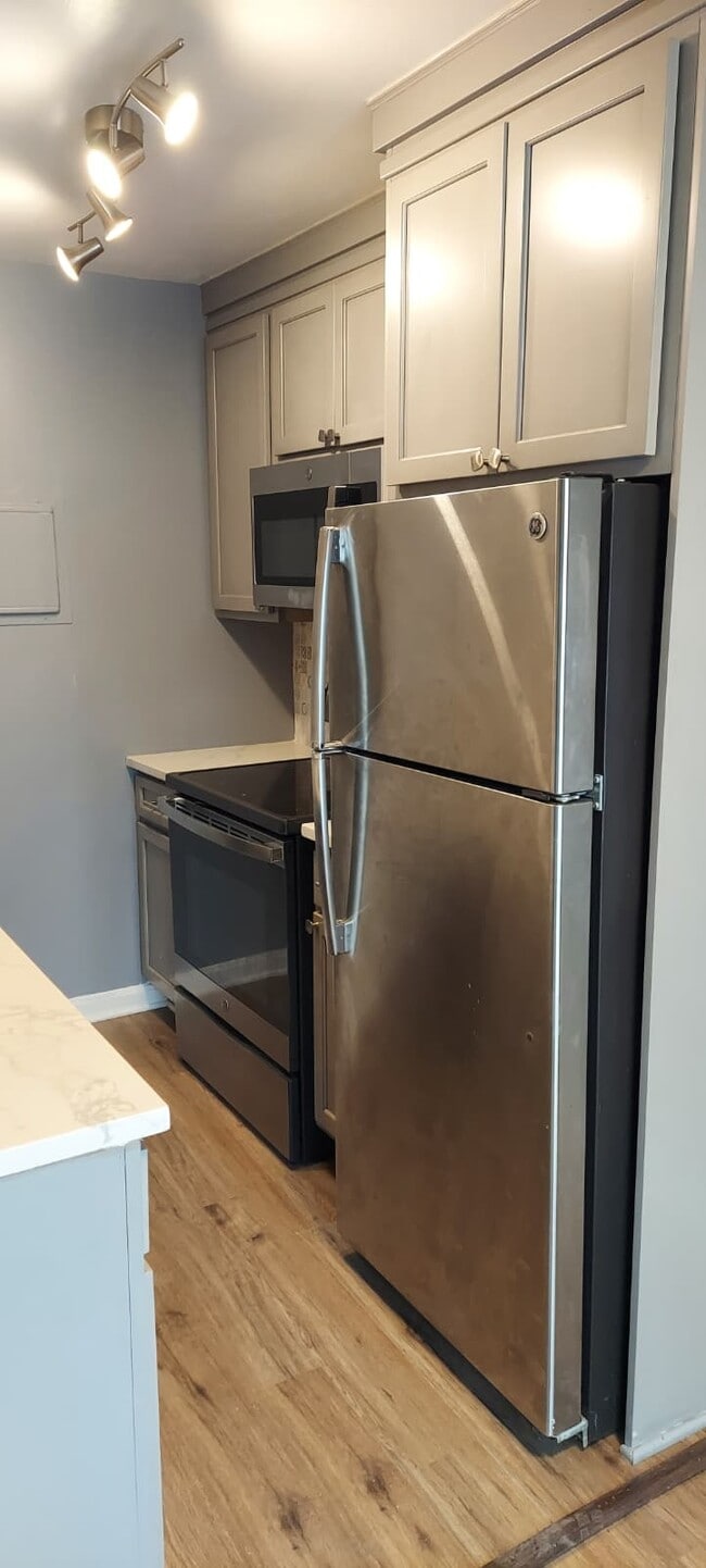 3415 5th St SE, Unit 34 in Washington, DC - Building Photo - Building Photo