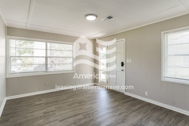 105 Livingston Ct in Bessemer, AL - Foto de edificio - Building Photo