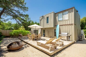 53 Clinton Academy Ln in Amagansett, NY - Building Photo - Building Photo