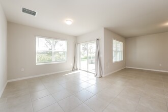 5365 Shell Mound Cir in Punta Gorda, FL - Building Photo - Building Photo