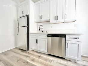 1518 S Hope St, Unit 37 in Los Angeles, CA - Building Photo - Building Photo