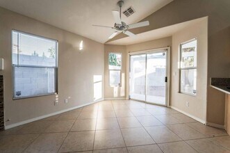 6617 Lund Dr in Las Vegas, NV - Building Photo - Building Photo