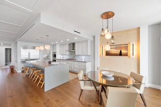 13915 Old Coast Rd in Naples, FL - Building Photo - Building Photo