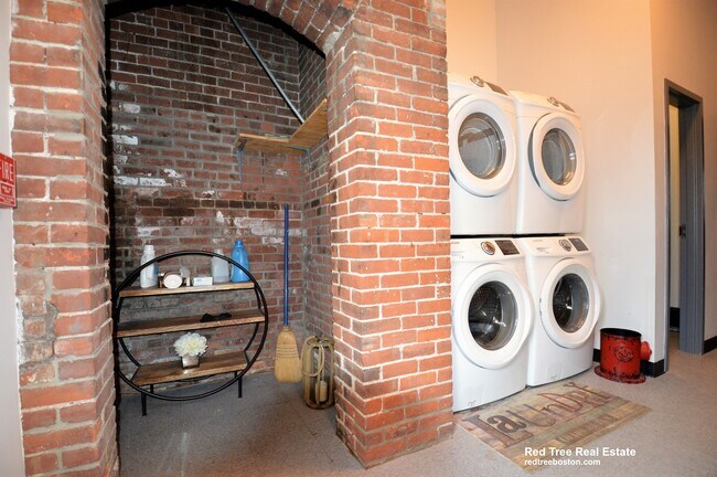 444 Western Ave, Unit PH1 in Boston, MA - Building Photo - Building Photo