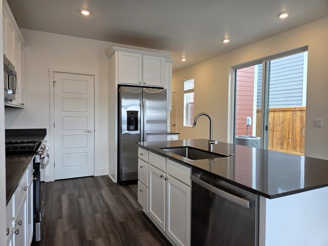 property at 4819 Harvest Pkwy