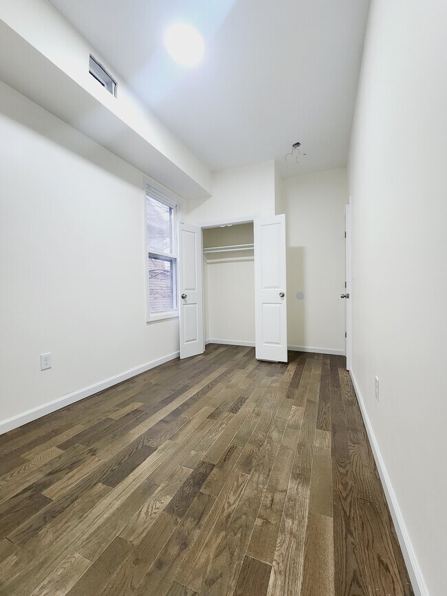 77 Oak St, Unit 3 in Jersey City, NJ - Building Photo - Building Photo