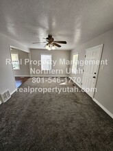 203 S Lakeview Dr in Clearfield, UT - Building Photo - Building Photo