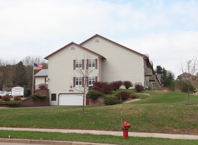 Good Shepard Senior Apartment in Eau Claire, WI - Foto de edificio - Building Photo