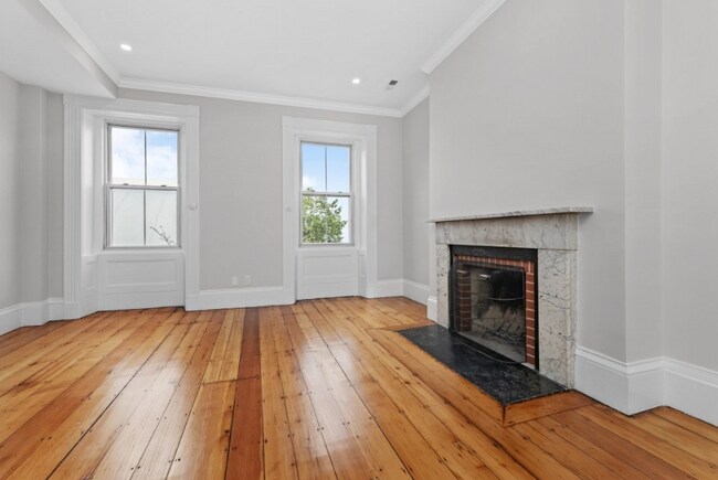 76 Washington St, Unit 2
