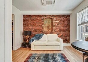 132 Myrtle St, Unit 6 in Boston, MA - Building Photo