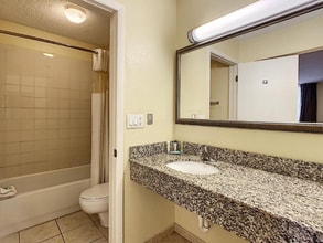 8700 S Orange Blossom Trl in Orlando, FL - Building Photo - Building Photo