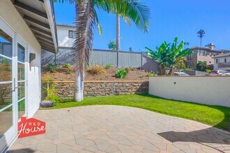 1878 Pariva Dr in Encinitas, CA - Building Photo - Building Photo