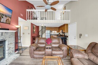 1203 Erin Way in Myrtle Beach, SC - Building Photo - Building Photo