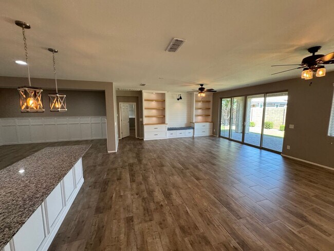 22484 E Silver Crk Ln in Queen Creek, AZ - Building Photo - Building Photo
