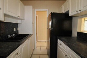 376 W 15th St in West Palm Beach, FL - Building Photo - Building Photo