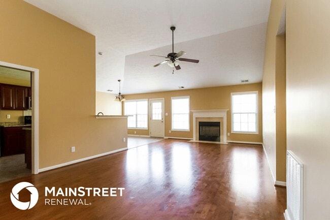 1911 Belay Way in Louisville, KY - Foto de edificio - Building Photo