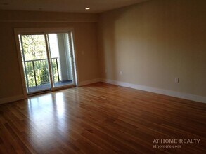 321 Hammond Pond Pky, Unit 301 in Chestnut Hill, MA - Building Photo - Building Photo
