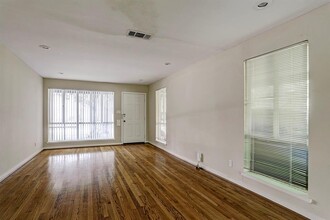2102 Sheridan St in Houston, TX - Building Photo - Building Photo