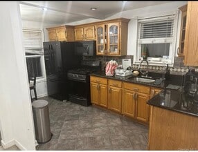 109-73 203rd St in Queens, NY - Building Photo - Building Photo