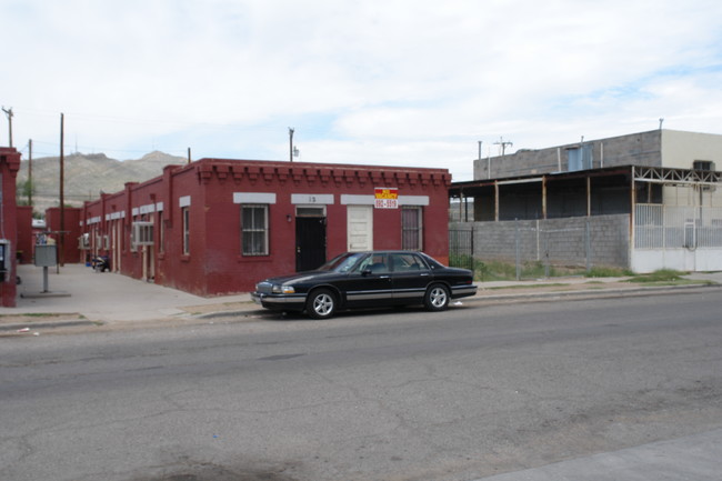 2123 Central Ave in El Paso, TX - Foto de edificio - Building Photo