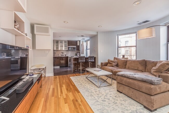 property at 108 Gainsborough St