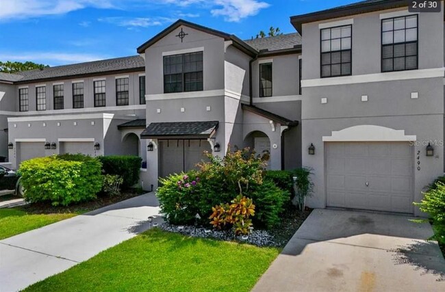 2492 Seven Oaks Dr in St. Cloud, FL - Foto de edificio - Building Photo