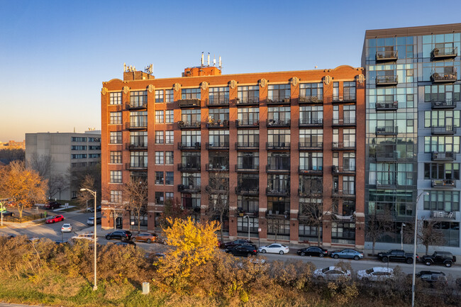 Vanguard Lofts in Chicago, IL - Foto de edificio - Building Photo