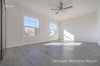 13959 Vanowen St in Los Angeles, CA - Building Photo - Building Photo