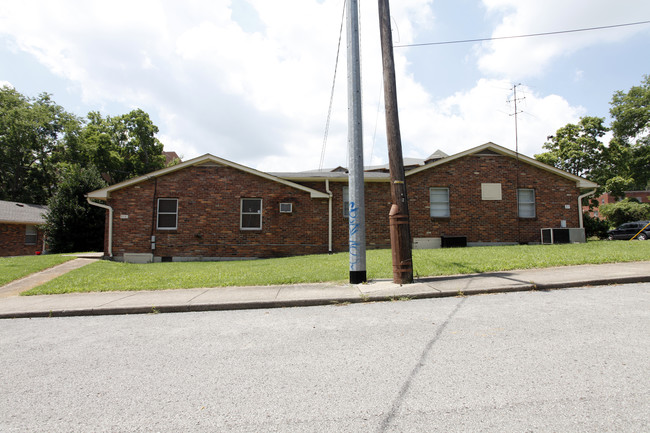 215 30th Ave N in Nashville, TN - Foto de edificio - Building Photo