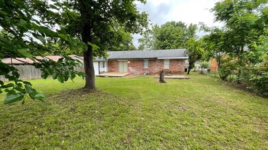 311 Dogwood Dr in Tahlequah, OK - Building Photo - Building Photo