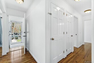 317 Hornidge Rd in Mamaroneck, NY - Foto de edificio - Building Photo
