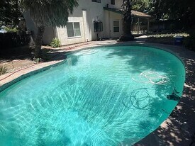 9003 Bridgewood Ct in Stockton, CA - Building Photo