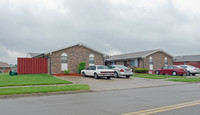 5522 Fisher Dr in Huber Heights, OH - Foto de edificio - Building Photo