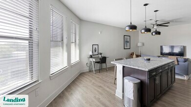 5200 White Settlement Rd, Unit 1406 in Fort Worth, TX - Foto de edificio - Building Photo