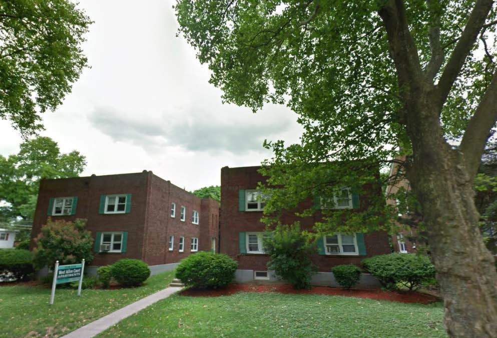 West Allen Court Apartments in Allentown, PA - Foto de edificio