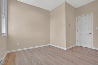 127 Main St in Andover, NJ - Building Photo - Building Photo