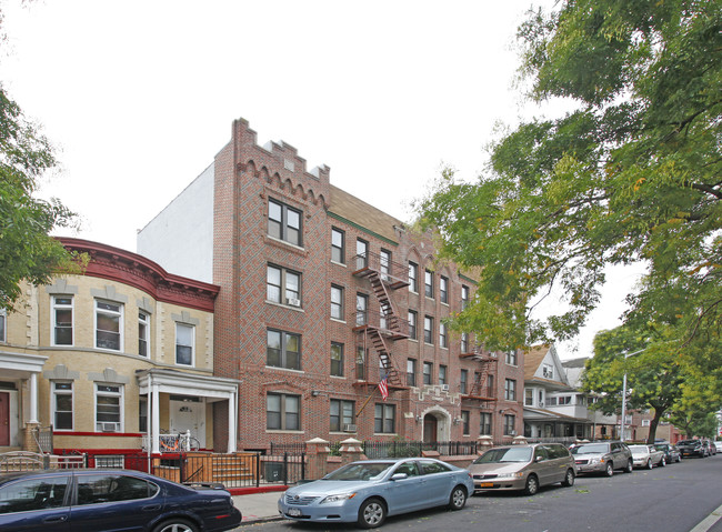 250 Maple St in Brooklyn, NY - Building Photo - Building Photo