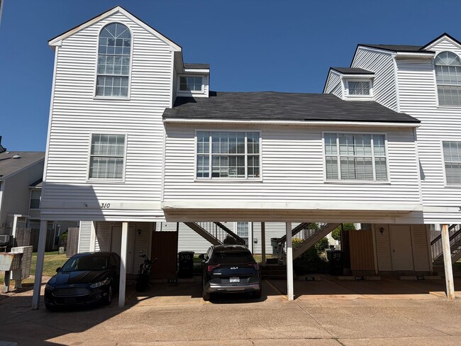 property at 310 Settlers Park Dr